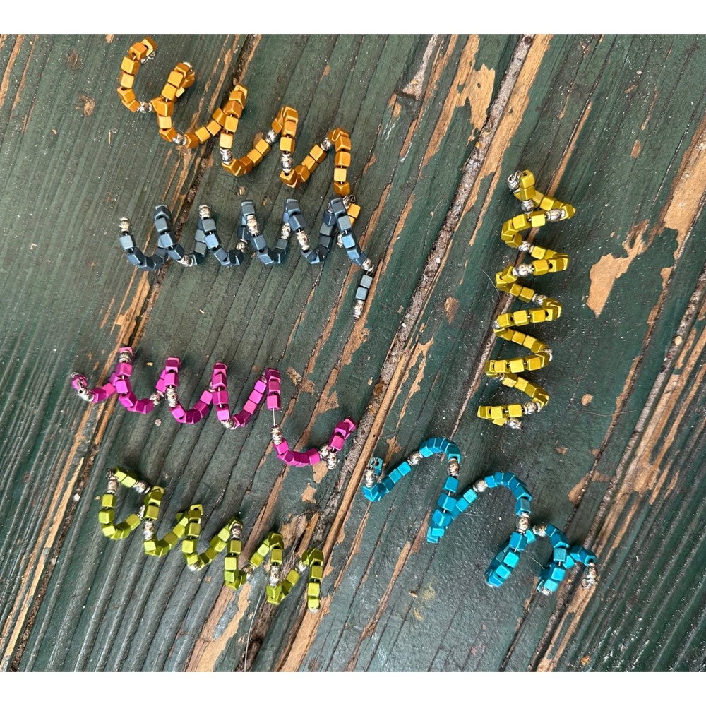 6pc wine stem Coils Cube Bead Wire Wrap wine glass marker Multi Color